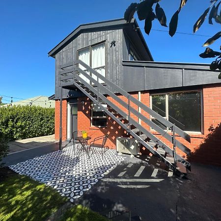 Beckenham Studio On Tree Lined Street كريستتشيرش المظهر الخارجي الصورة