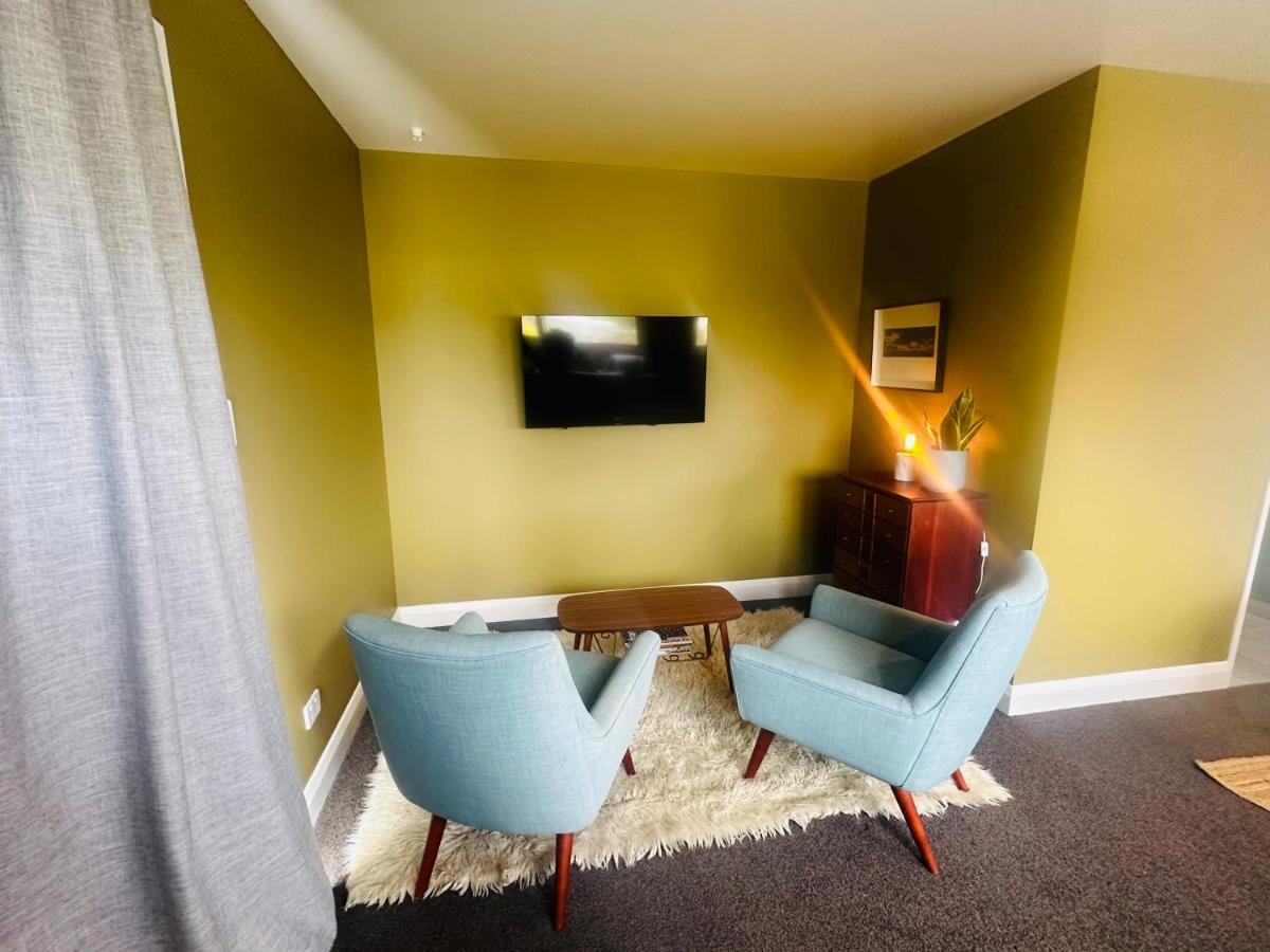Beckenham Studio On Tree Lined Street كريستتشيرش المظهر الخارجي الصورة