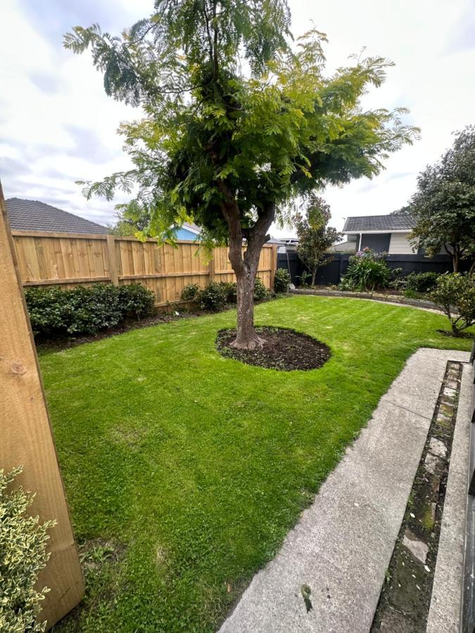 Beckenham Studio On Tree Lined Street كريستتشيرش المظهر الخارجي الصورة